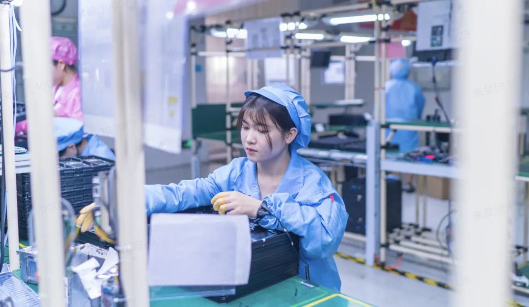 致敬劳动者！冰球突破豪华版东莞第一制造中心荣获2023年广东省五一劳动奖状